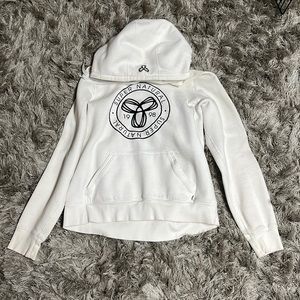 XL white TNA hoodie